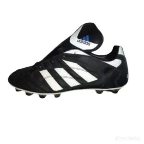 Chaussures de football Adidas Quito Liga TPU neuf Ajouté le : 08/02/2024